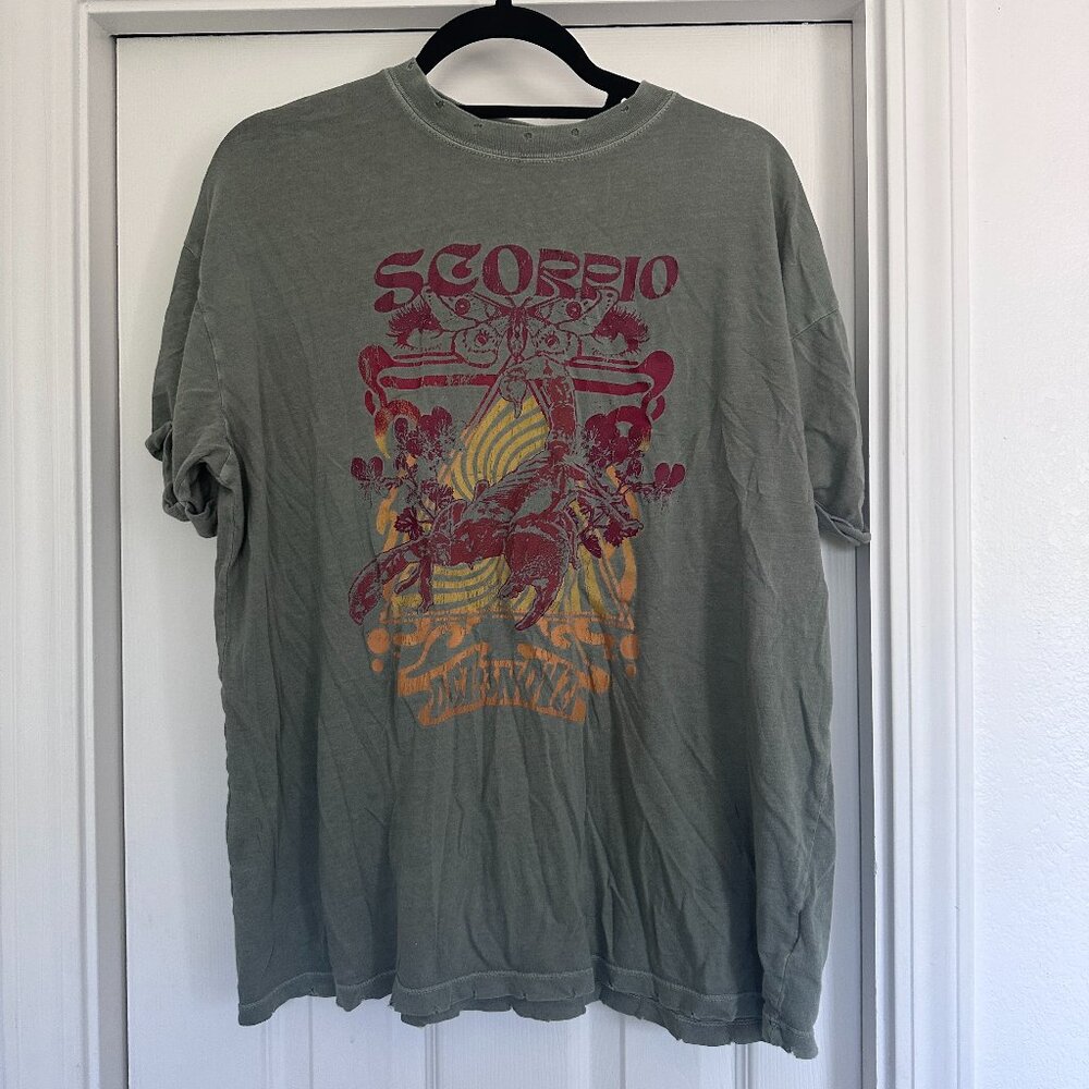 Girl Dangerous Scorpio Graphic Tee